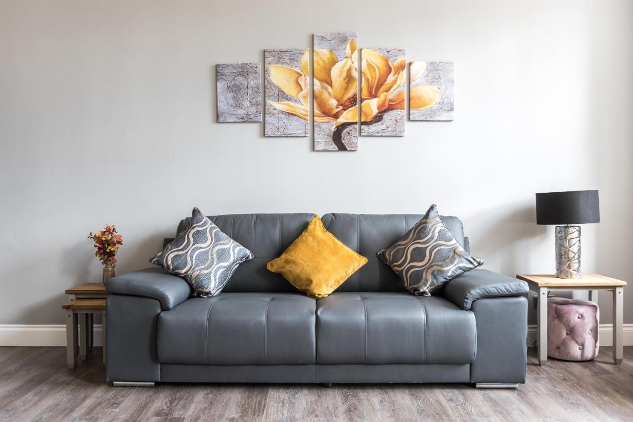 Apartment Spacious Newly Refurbished *