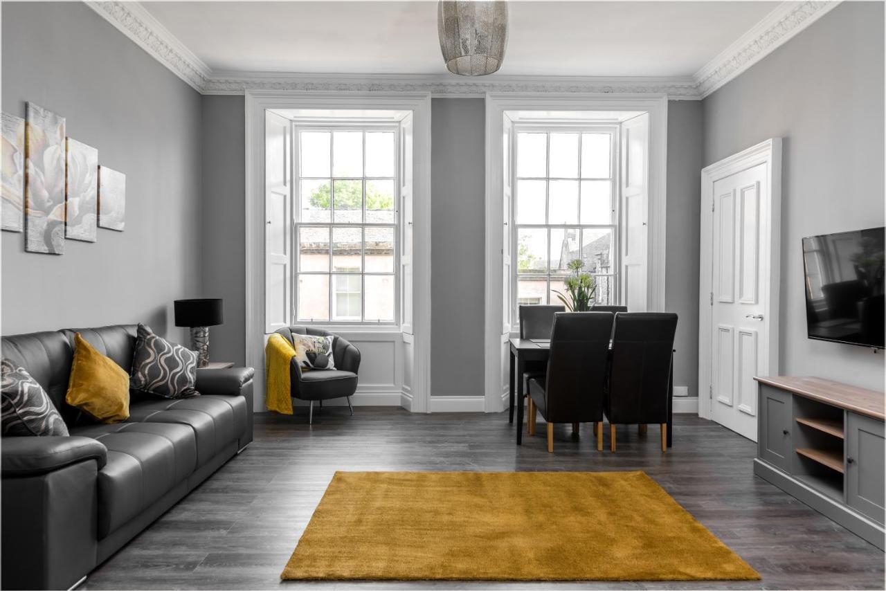 Spacious Newly Refurbished *