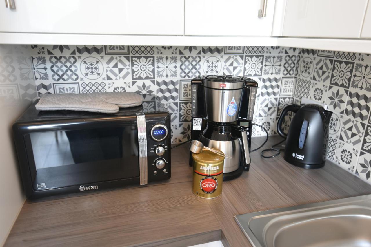 Pleasance Ground Floor Main Door Access Apartment Edinburgh