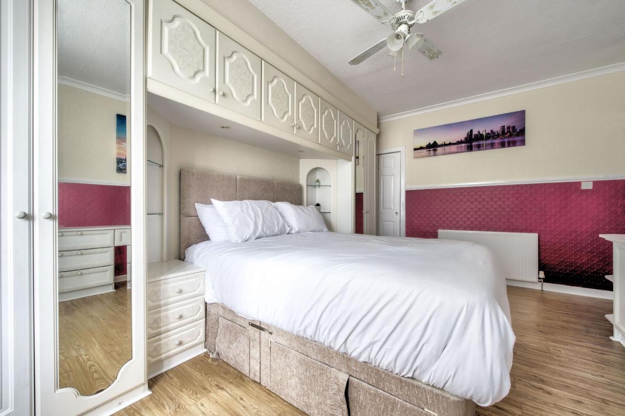 Holiday home Pilton Avenue House *