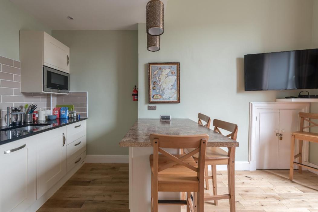 Murrayfield Spacious 2-bedroom * EDI