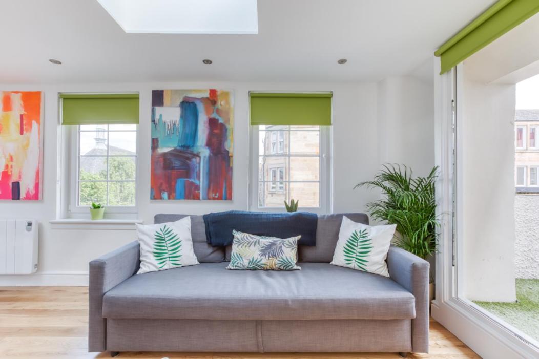 Appartement Bright 3 Bed Flat With Pool & Parking