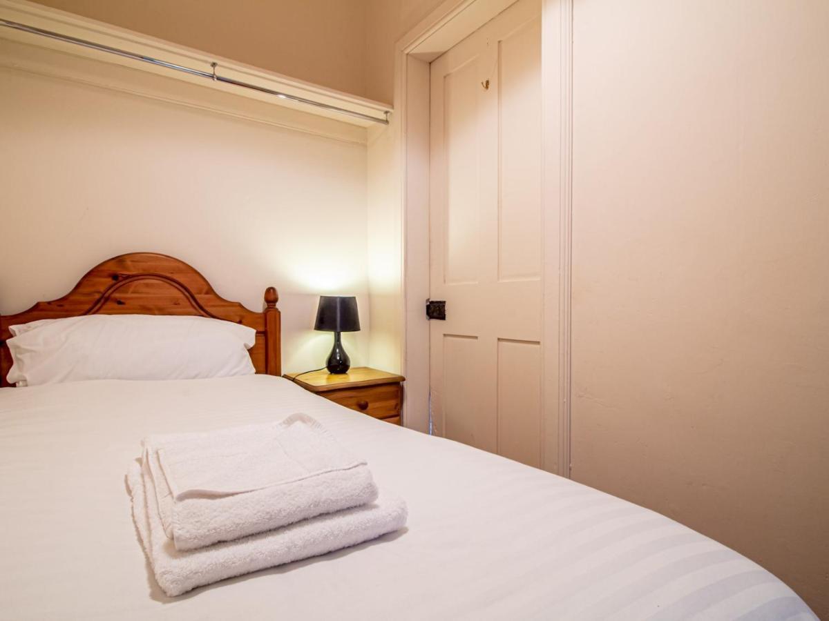 Pass The Keys Beautiful And Bright Georgian Style Morningside Apartment Edinburgh
