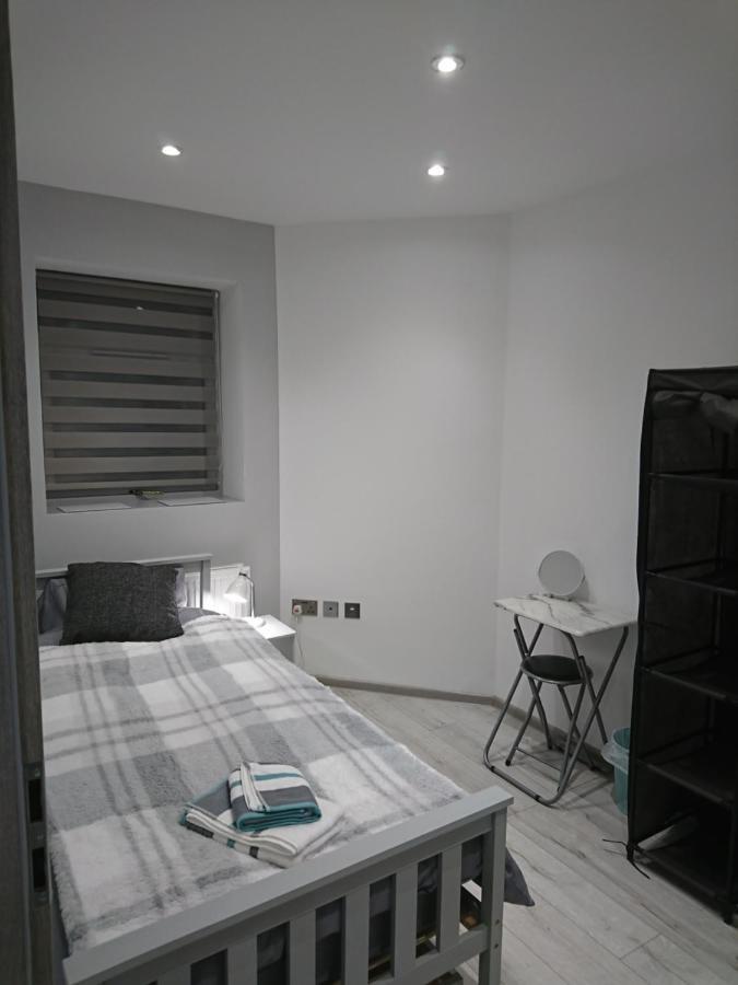 Edinroom Homestay *