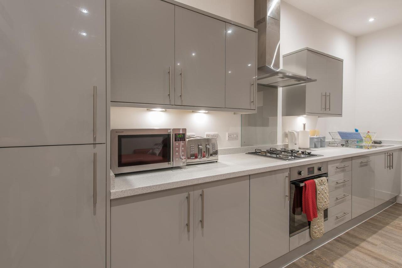 Apartment Haymarket Spacious 3 Bedroom Street Level *