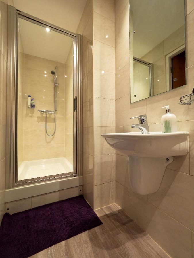 Altido Elegant 2br Apt With Balcony And Parking *