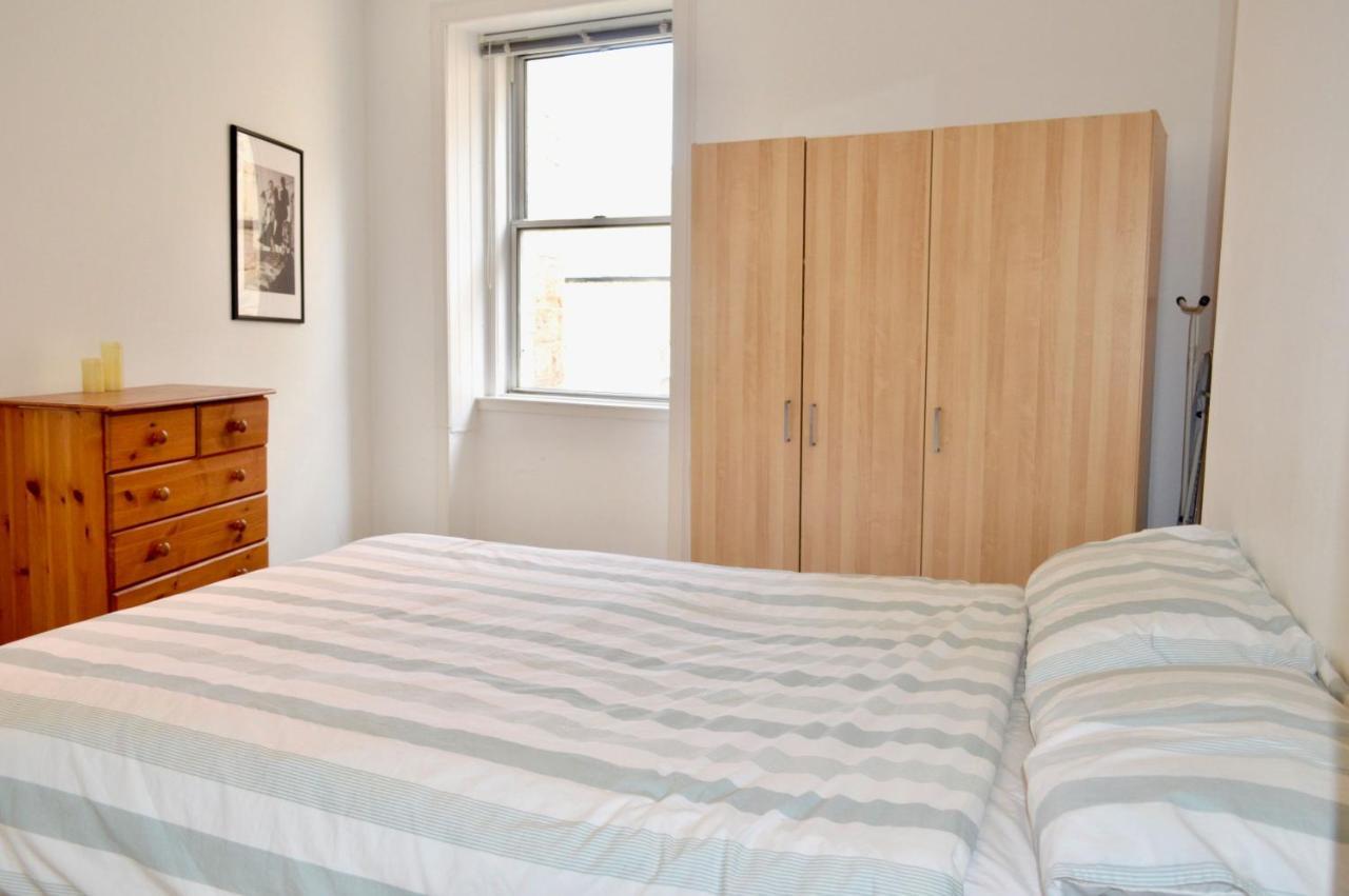 Apartment And Inviting 2 Bedroom Perfect For Festival