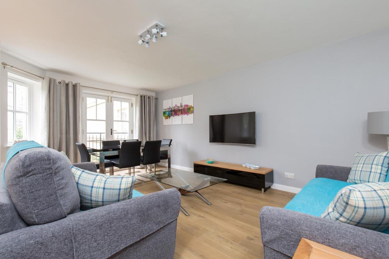 415 Lovely And 2 Bedroom With Secure Parking Apartment *