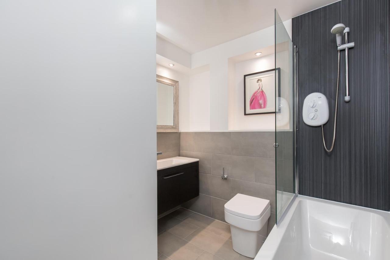 415 Lovely And 2 Bedroom With Secure Parking * Edinburgh