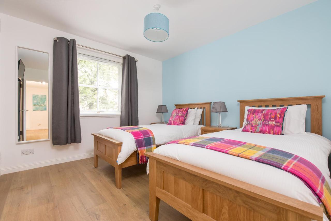 415 Lovely And 2 Bedroom With Secure Parking Edinburgh