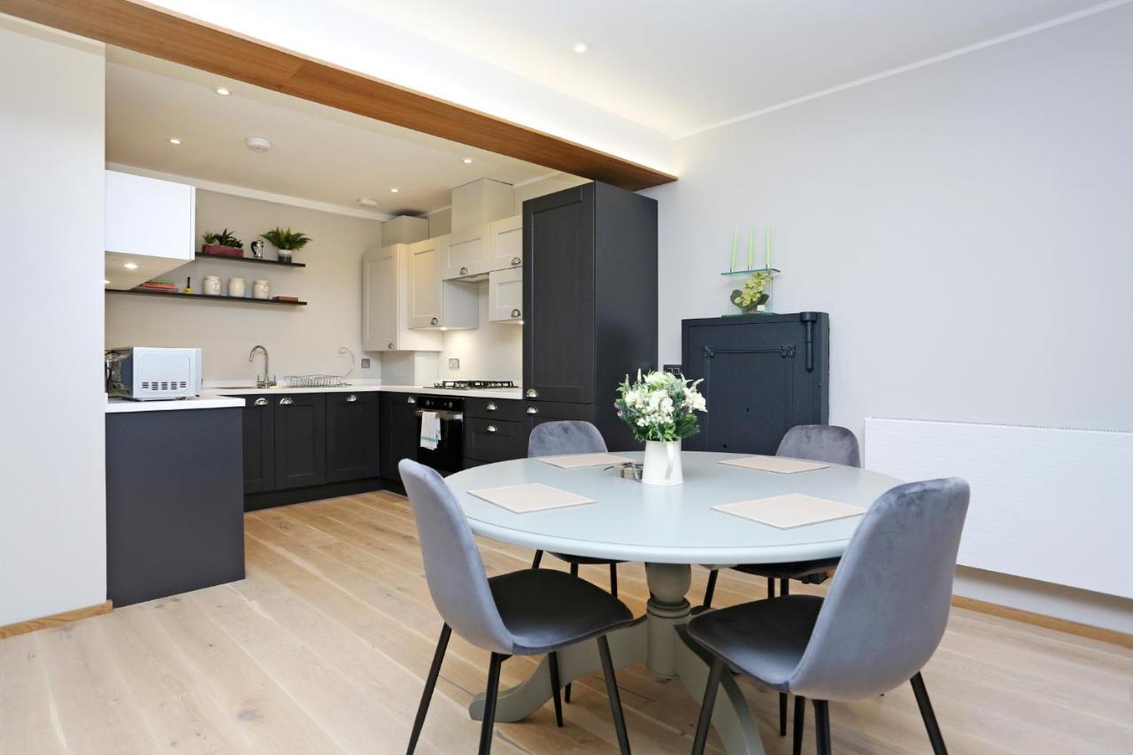 Joivy Refurbished On The Royal Mile Appartement