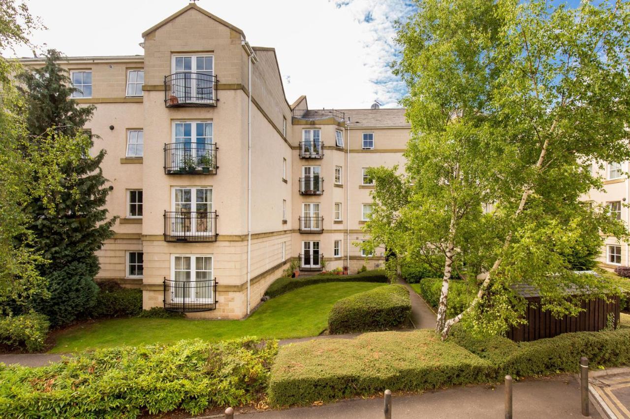 415 Lovely And 2 Bedroom With Secure Parking Apartment Edinburgh