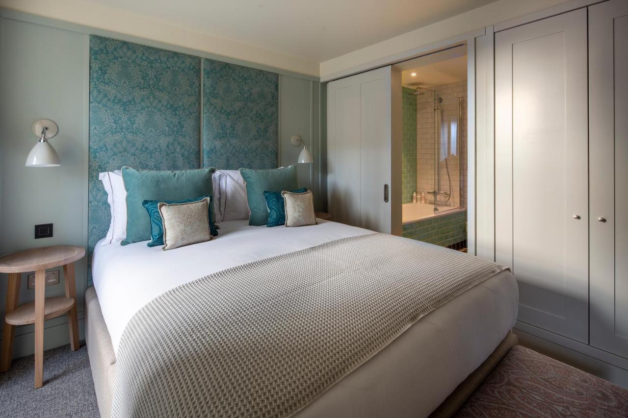 Cheval Abbey Apartments, At Holyrood 5*
