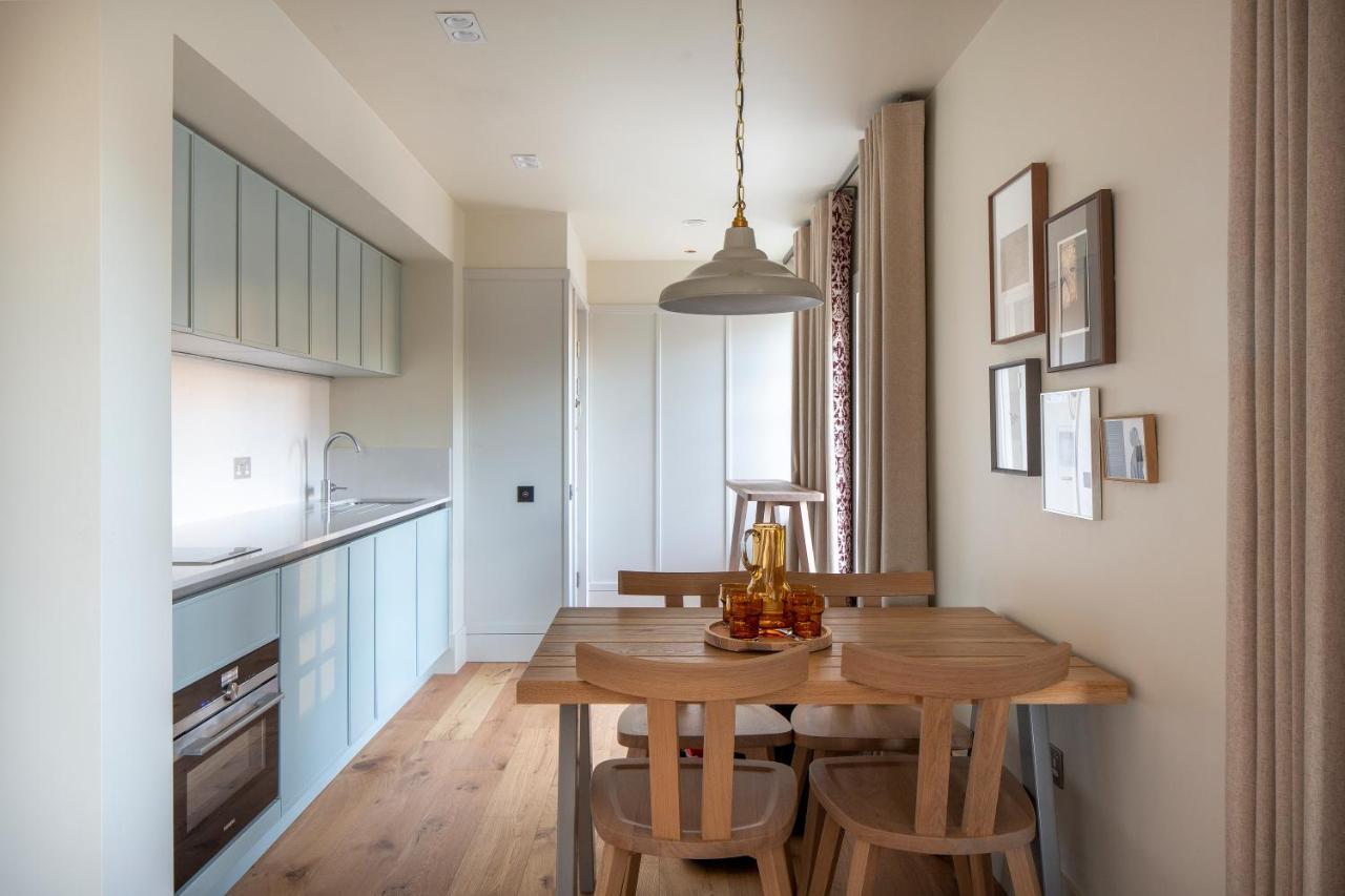 Cheval Abbey Apartments, At Holyrood 5*