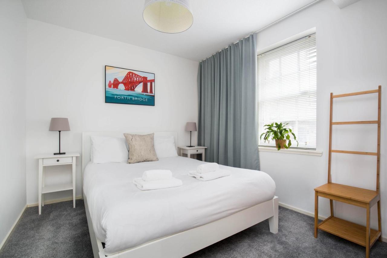 Modern Grassmarket Apartment *