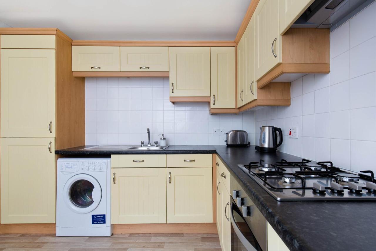 Dicksonfield Groud Floor Apartment