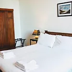 Traditional Apartment Oer The Meadows