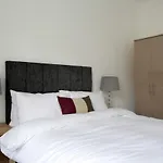 2 Bedroom Bruntsfield Apartment Sleeps 4