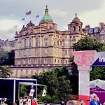 Trendy Urban Retreat In Central Edinburgh City