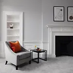 Joivy Luxurious Apt On Notable George Street