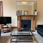 Joivy Adorable Flat Near West End