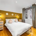 1 Bed Apartment, Edinburgh Royal Mile - Diamond Short Lets