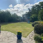 Gorgeous Family Home 15 Mins From City Centre Edinburgh