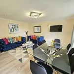 4 Bed House With 6 Beds