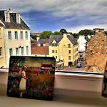 Boutique Apartment On Royal Mile - Sleeps 4