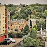 Boutique Apartment On Royal Mile - Sleeps 4