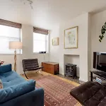Causewayside Apartment - The Edinburgh Address