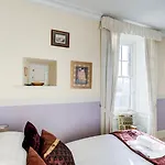 Guestready - Historic Edinburgh Old Town Apartment