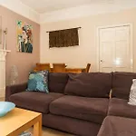 Charming 2Bd Flat 10 Minutes To Edinburgh Castle