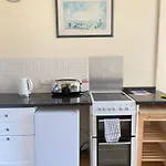 Cute 1 Bedroom Retreat In Beautiful Stockbridge
