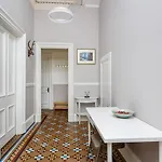 A Two Bedroom Apartment - Victorian Villa At 8 Priestfield Road