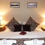 Royal Mile Group Apartments
