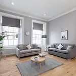 Joivy Spacious And Bright 1Bed Apt, Short Walk From Princes Street