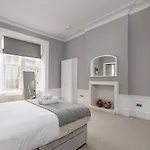 Joivy Spacious And Bright 1Bed Apt, Short Walk From Princes Street