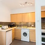 The Roseburn Apartment