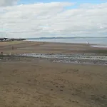 Edinburgh Beach View Apartment