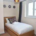 Brunswick Road - Spacious 3Br 10 Minutes From Princes Street
