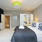 Altido Stunning 2Br Apt With Private Entrance In New Town