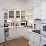 Edinburgh, Stockbridge Apartment