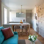 Cheval Abbey Strand Apartments, At Holyrood