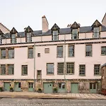 Cheval Abbey Strand Apartments, At Holyrood