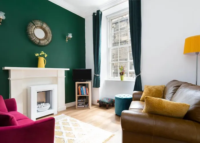 Stockbridge Two Bedroom Apartment