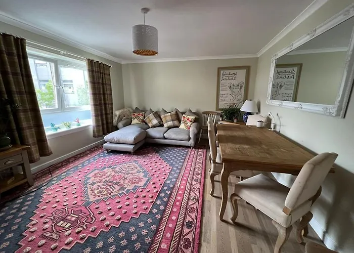 Holyrood Duplex 3- Bedrooms Apartment