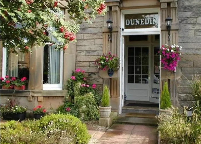 A Two Bedroom Apartment - Victorian Villa At 8 Priestfield Road