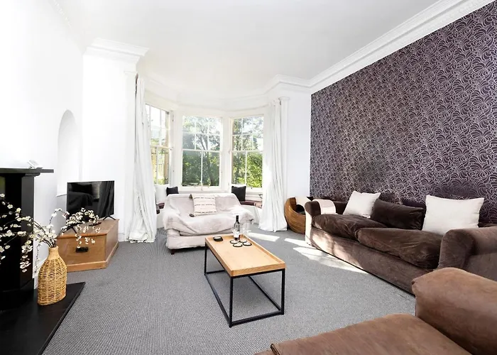 Joivy Delightful Flat With Parking