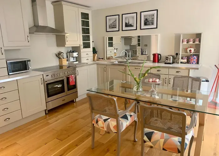 Stylish City Centre Apartment